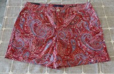 BANDOLINO Amy Women's Red Blue Paisley Cuffed Stretch Shorts size 12 Brand New