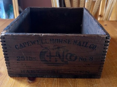 Capewell Horse Nail Co. Finger Jointed Crate Wood Box 25lb No. 8 Antique