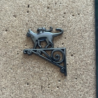 Harry Potter Wither Wing Witherwingwares magische Menagerie Shop Schild Pin