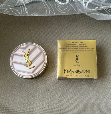 Yves Saint Laurent Touche Eclat Cushion Glow-Pact  Foundation Nr. 10
