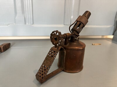 Vintage Pri-Mus Blow Torch No. 851. - Pri-Mus brand