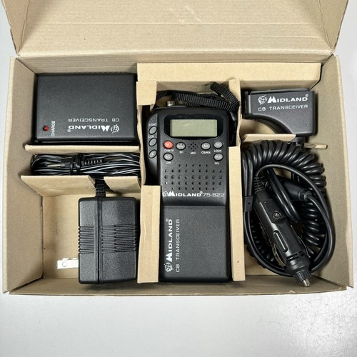 midland-75-822-40-channel-hand-held-cb-radio-missing-antenna-powers-on