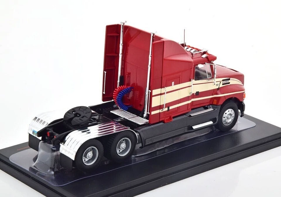 Ford Aeromax 1990 Red USA IXO TR108 1/43 Tractor Truck - Image 3 of 3