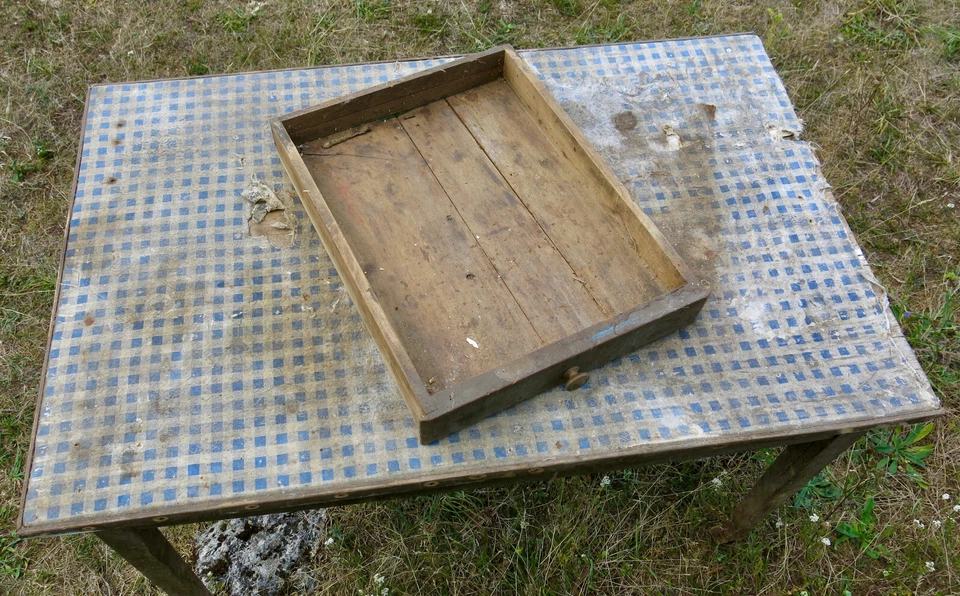 TABLE ANCIENNE, ancienne table, à manger, cuisine, bistrot, pour décor, cinéma . - Photo 4/4