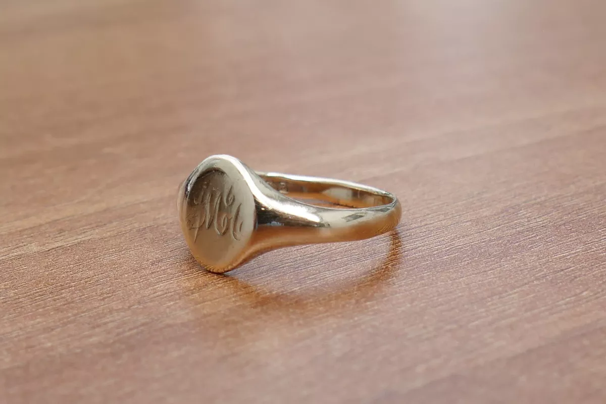 Vintage signet hotsell ring ebay