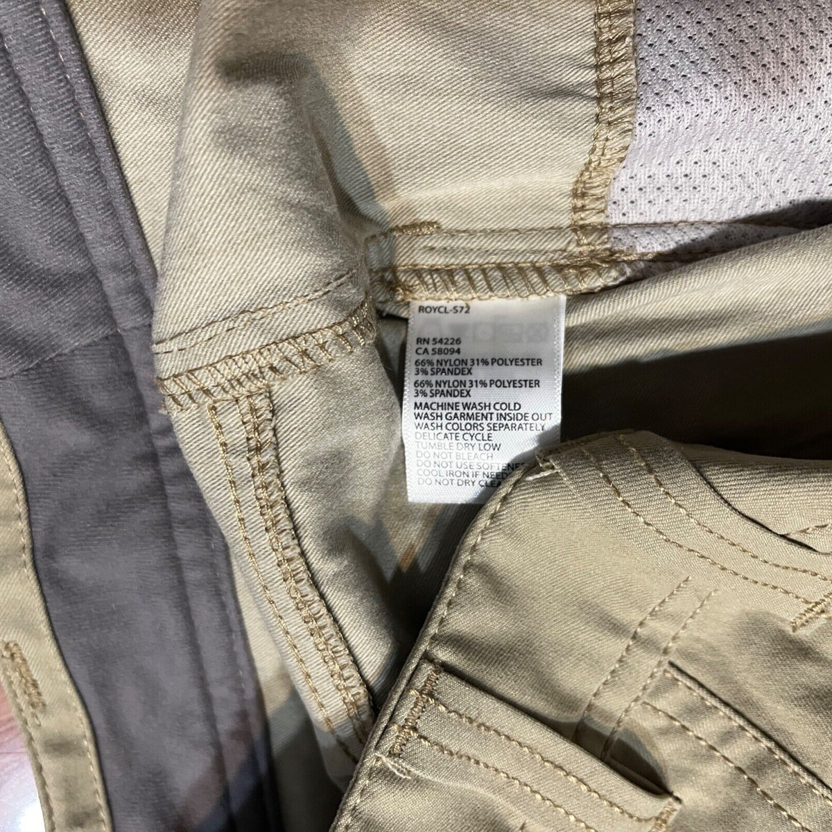 Pantalon de jogging 7/8, jambe droite et taille élastique, noir | Ulla