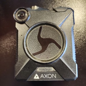 Axon Body 2 Body Camera OFFLINE and a New Synk cable and email software included
