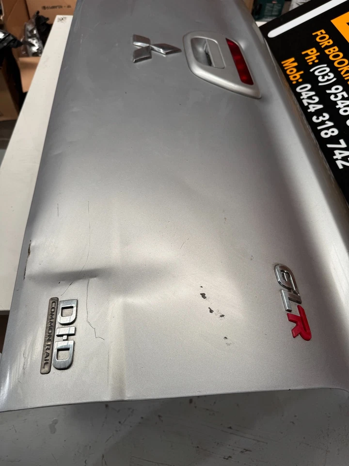 Mitsubishi Triton 2008-2015 Tailgate - image 3 of 4