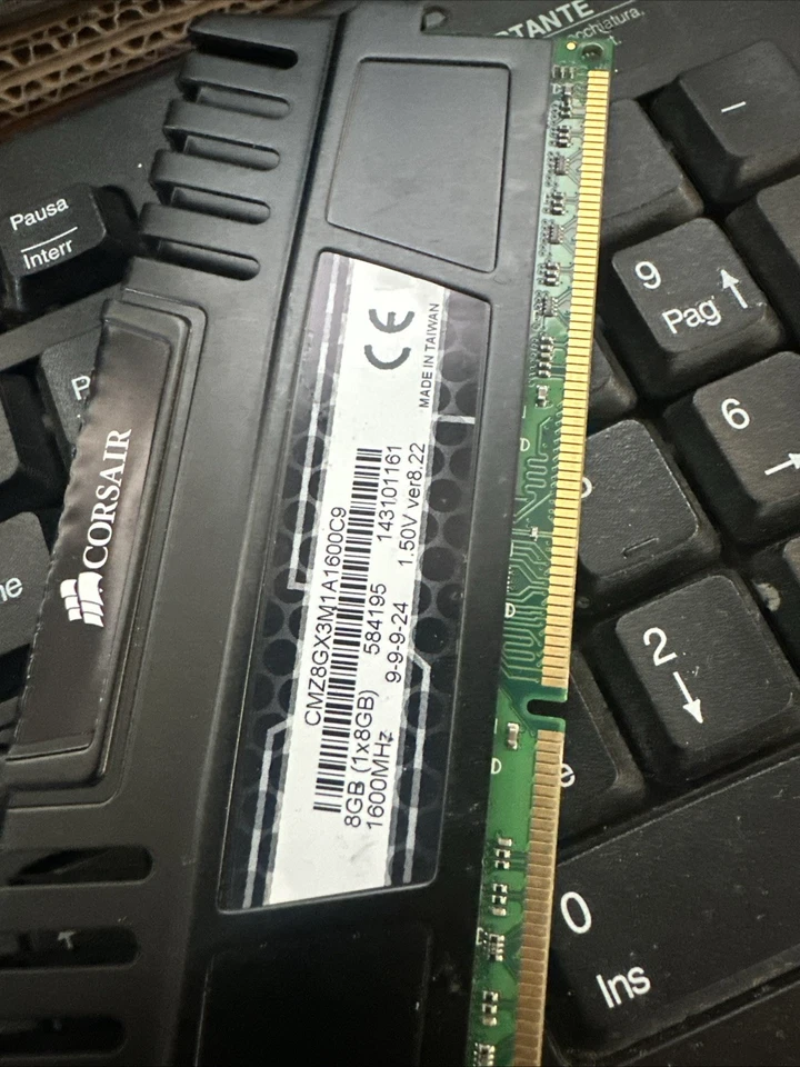 Ram DDR3 8GB (1x8GB) Corsair Vengeance CMZ8GX3M1A1600C9 - Immagine 3 di 4