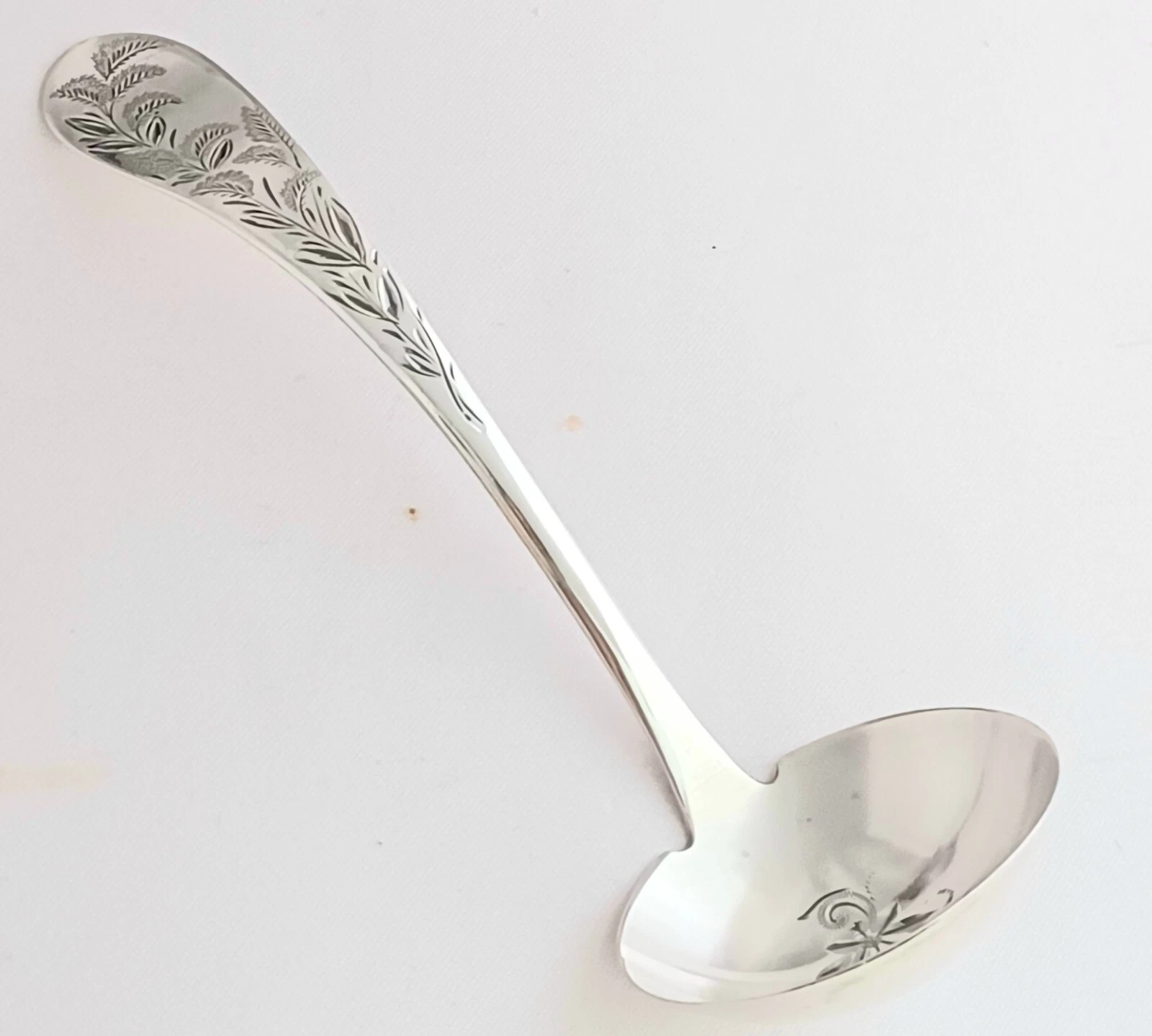 Pretty Treasure Sterling Bright Cut Sterling Sauce Ladle
Opens in a new window or tab