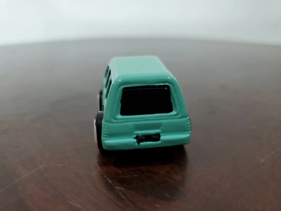 Миниатюрный игрушечный автомобиль Schylling литой с откатом длиной 1,5 дюйма  - Изображение 4 из 4