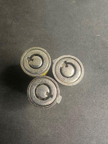 (3) CAV54 SODA MACHINE PLUGS WITH (2) KEYS - Picture 4 of 4