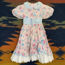 Vintage Mini World Ruffled Floral Dress. USA. 100% Cotton. Size 4T. Rare.