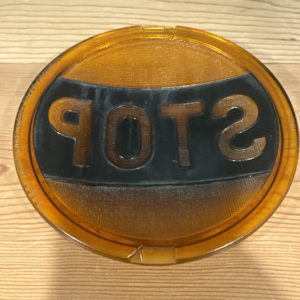 VTG Tail / Traffic Light Amber STOP Lens Cats-Eye No. 20, 6.5” Inch - Image 2 of 4