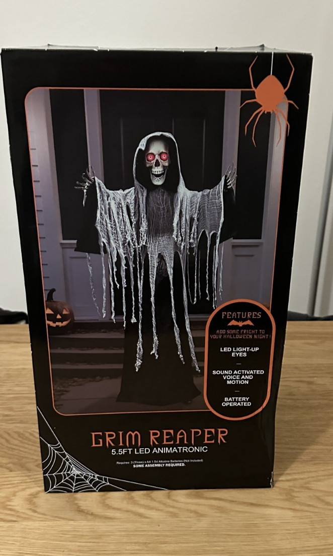 Halloween Animatronic Grim Reaper 5.5ft LED Eyes Sound & Movement - Brand New
