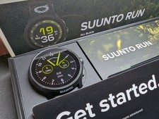 SUUNTO Run All Black GPS Sports Watch Athletic 2 Strap Box