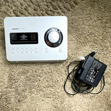 Universal Audio Apollo Solo Desktop Thunderbolt Audio Interface w/ Power Adapter