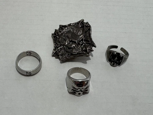 VINTAGE SILVER TONE RING PIN SKULLS SKELETON COSTUME JEWELRY COSPLAY HALLOWEEN