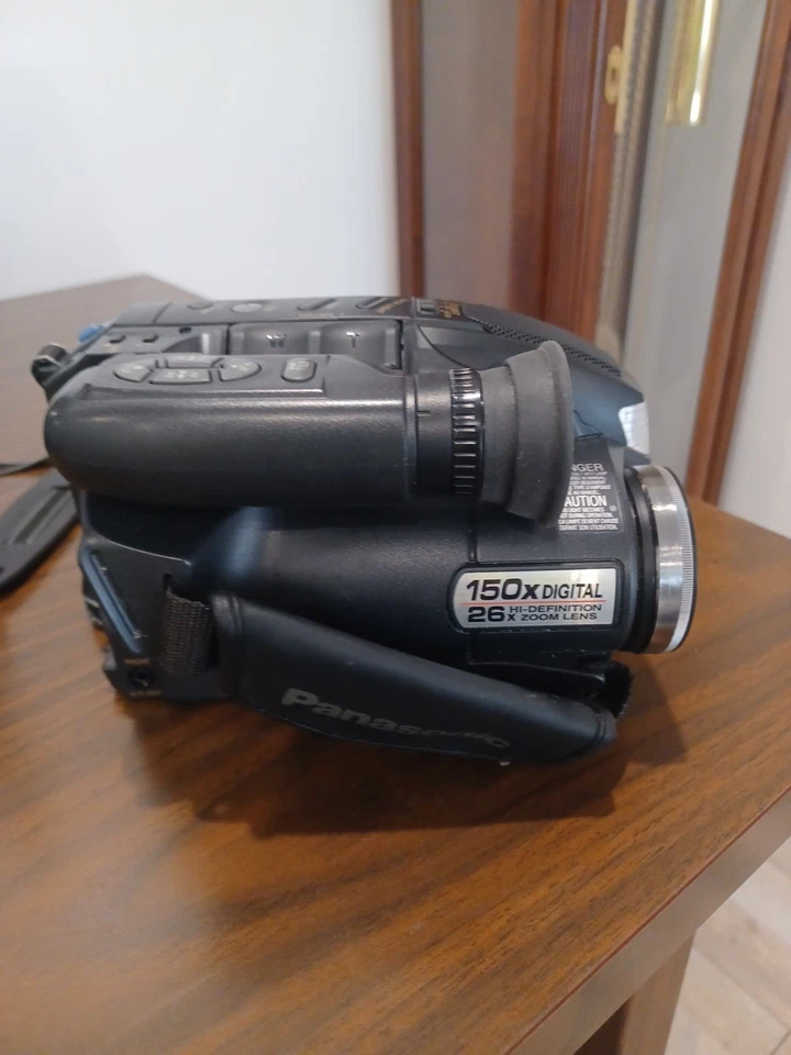 Panasonic PV-L559 Palmcorder VHS-C - Image 3 of 4