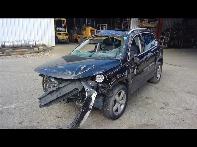 2010 Volkswagen Tiguan Driver side Front Inner Door Trim Panel Black - Image 3 of 4