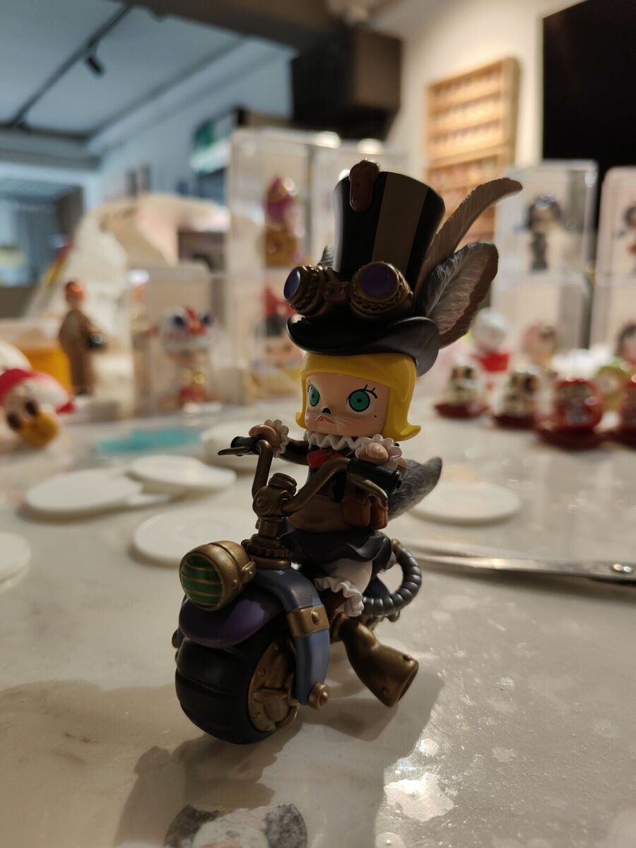 POP MART x KENNYSWORK Molly Steam Punk Animal Bike Wolf POP MART x KENNYSWORK Molly Steam Punk Animal Bike Wolf