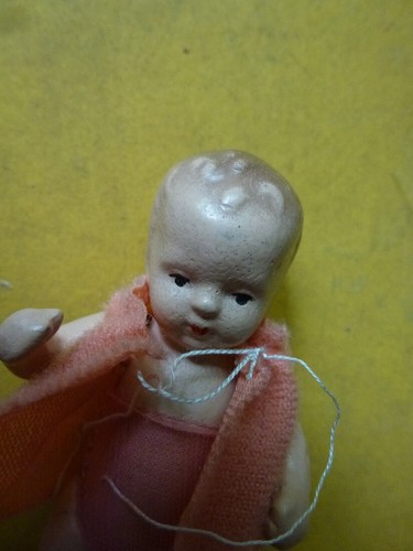 P1 / alte Pappmache Puppe Püppchen DDR 7,5 cm Vintage / Antik , sehr hübsch - Bild 8 von 12