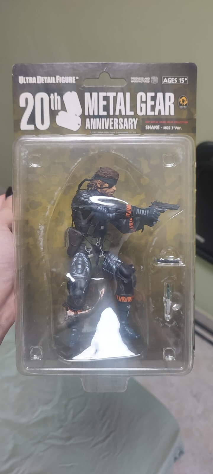 Metal Gear Solid 3 Snake SDCC Stealth 20 aniversario Figura MediCom