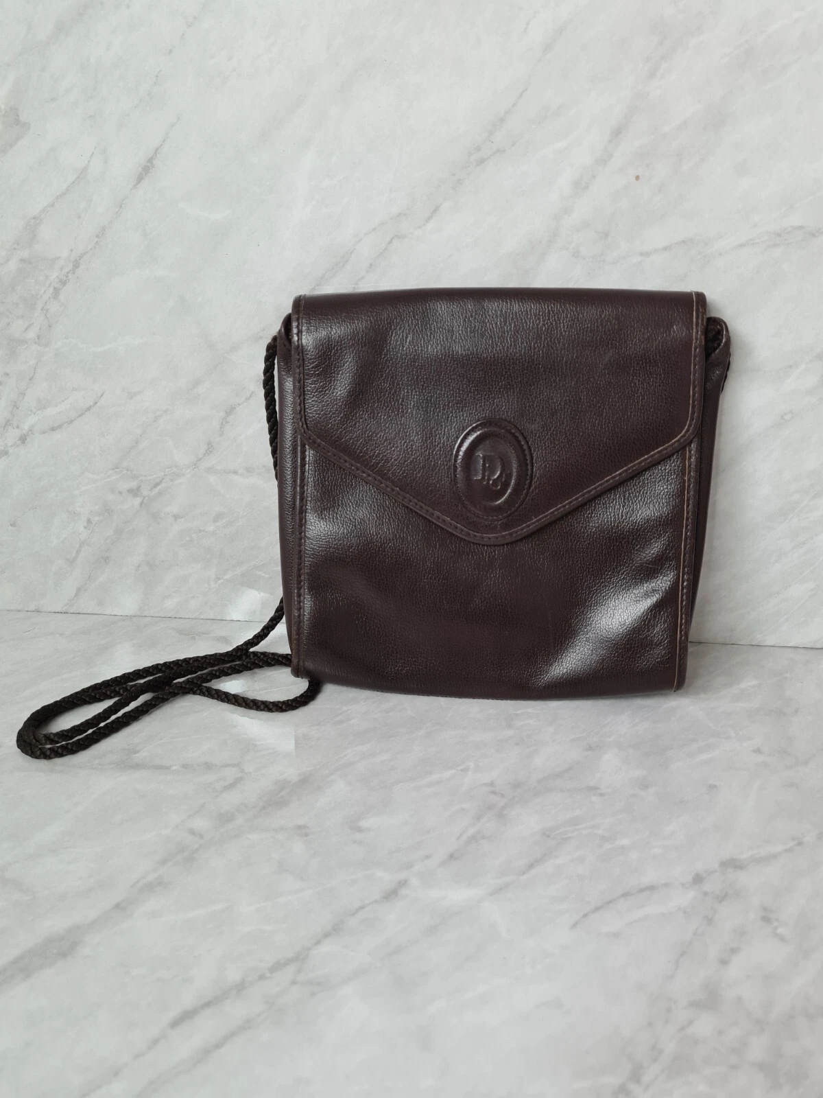 Sac bandoulière femme vintage années 80 Christian Dior luxe cuir marron monogramme 