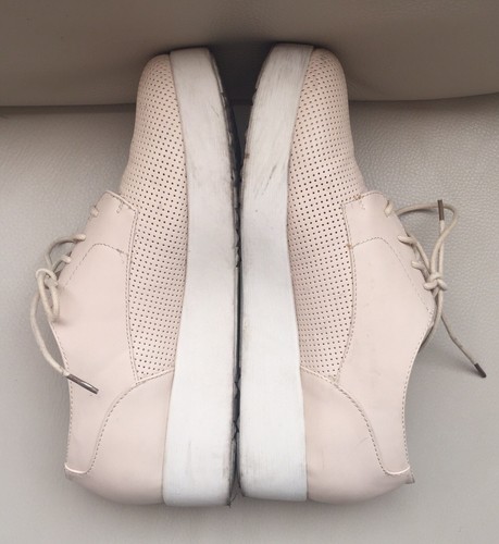 Tamaris, Scarpe Donna Stringate Francesina in Pelle Laminato Beige, Zeppa  Bassa, 23717 - OSVALDO PERICOLI - CALZATURE E ACCESSORI