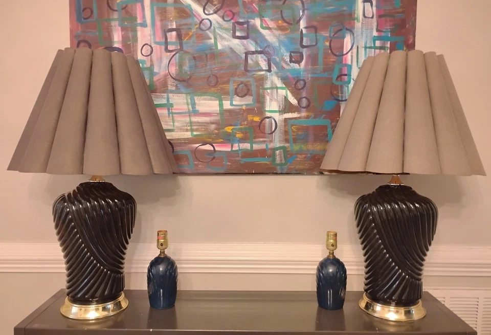 Set of 2 Small 10" Post Modern Shell Table Lamps- Art Deco Revival - Image 4 of 4