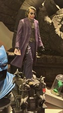 LUXURY JOKER STATUE 30 CMBATMAN DARK KNIGHT FILM COLLECTION