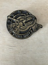 US Army Green Enamel Belt Buckle Tank 1982 Bergamont Brass Works k-132