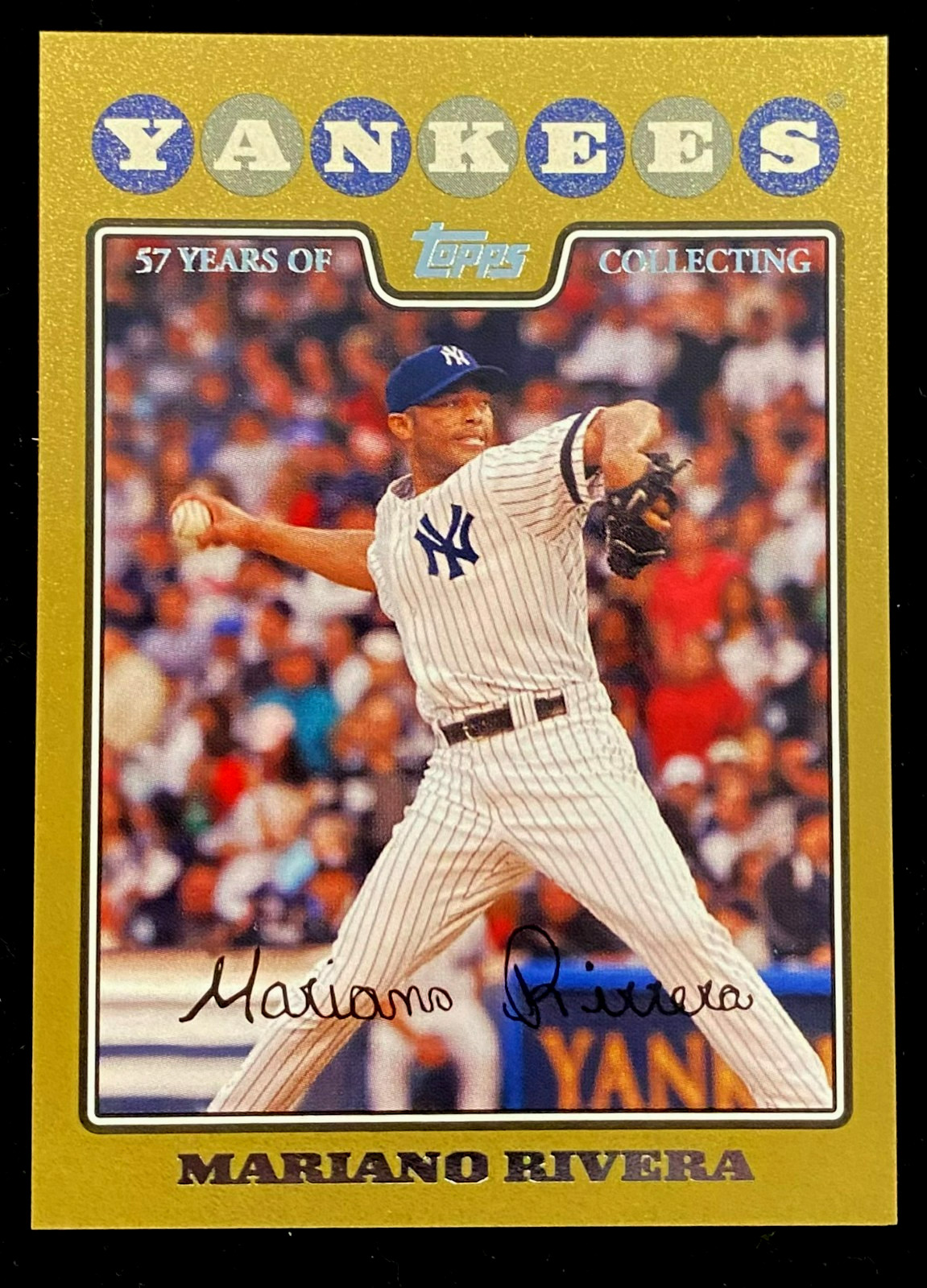 2008 Topps Mariano Rivera #590 GOLD Border "57 Years of Collecting" /2008 !!!
