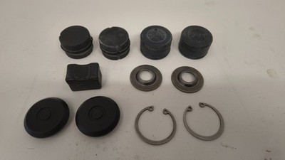 Honda BF5A Außenborder. Obere + untere Aufnahme Gummis + Clips