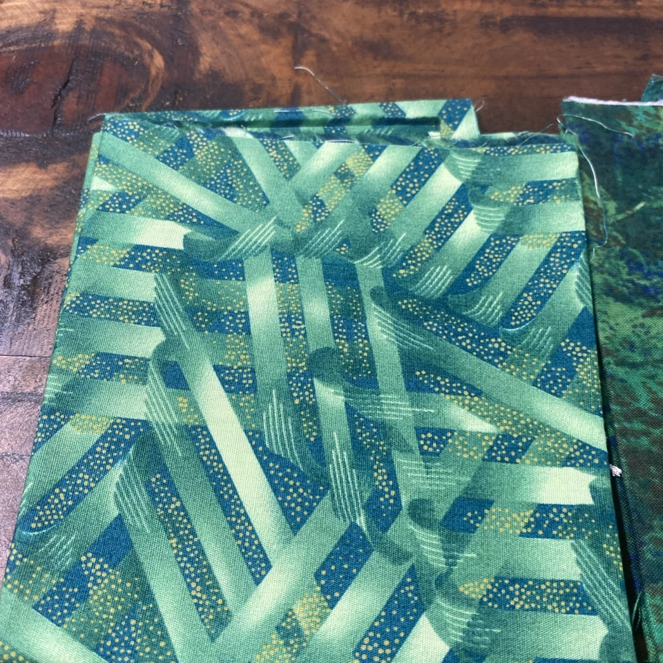 CUARTOS GRASOS PARA ACOLCHADO Y ELABORACIÓN Lote de 6, verdes, hojas y geométricos Foto 3 de 4