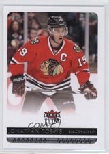 2014-15 Fleer Ultra Jonathan Toews (Base: Red Sweater) #38 0q0m