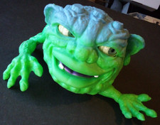 2020 seven towns BOGLIN toy puppet - alien vizlobb - monster/ghoul -loose - A06