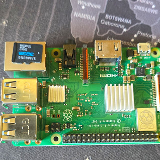 Raspberry Pi 3 Mobel B inc 32GB SD Card