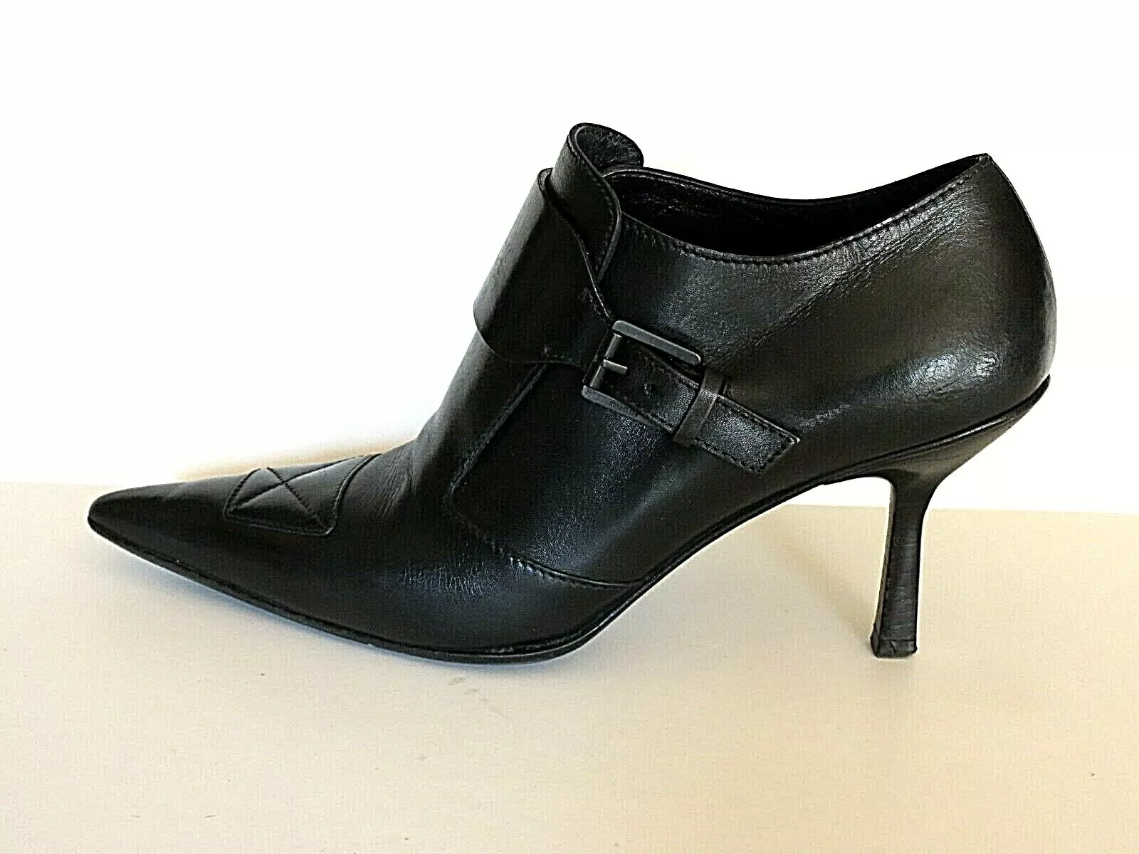 Bottes bout pointu en cuir noir GUCCI taille 8, IT 38