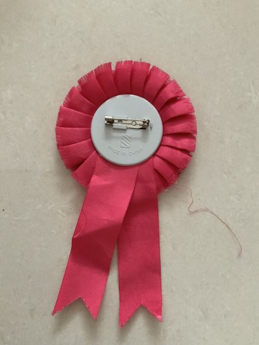 Pink Birthday Girl Badge Rosette - 第 2/2 張圖片