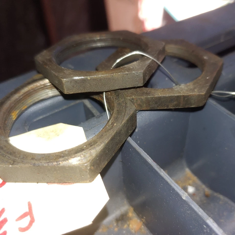 Tuercas de piñón de transmisión por correa delantera Harley Davidson 3ea F30 Foto 3 de 3