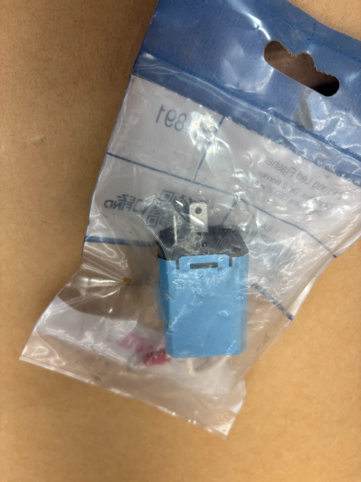 Grote 44891 Flasher 2 Pin Blue Turn Signal Control Replacement Part - Image 3 of 4