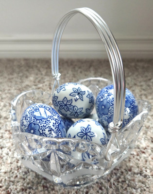 Ceramic Porcelain Easter Eggs Blue & White Flower  Lot of 6 Hand Painted