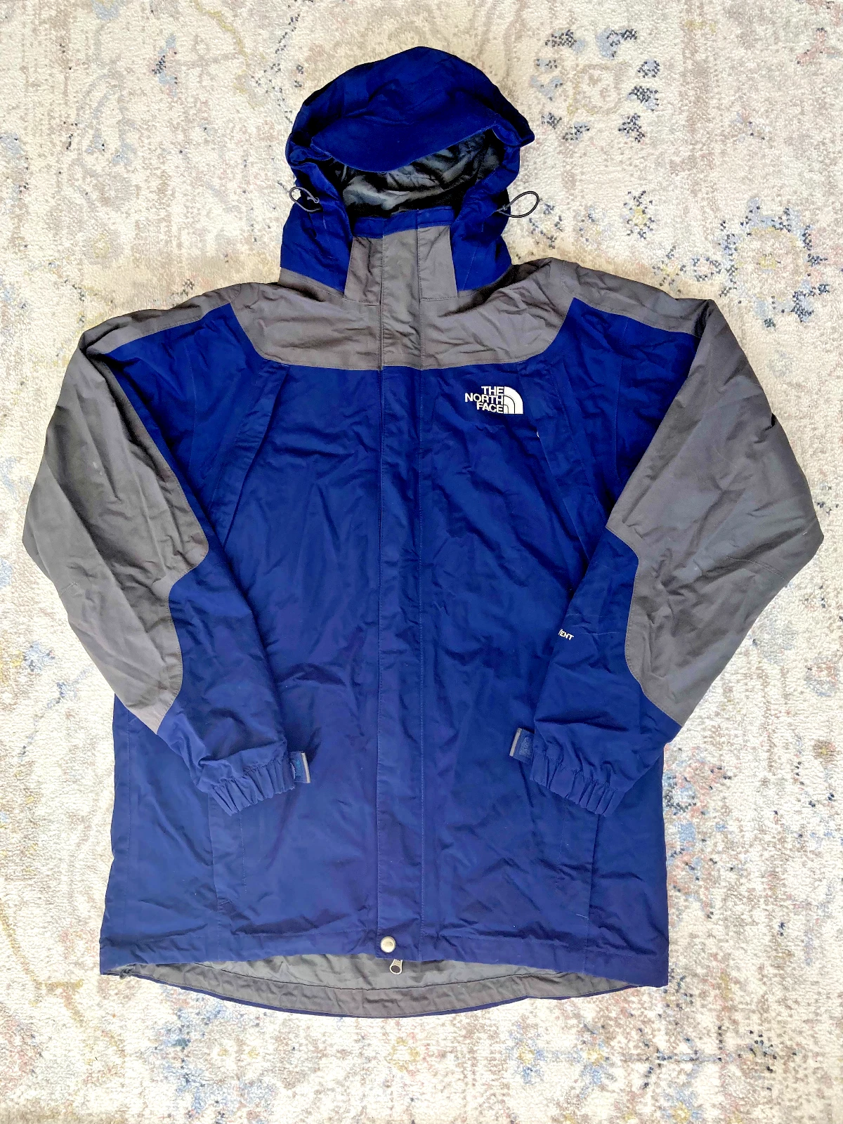 The North Face Men’s Windbreaker – Medium, Removable Hood, Waterproof