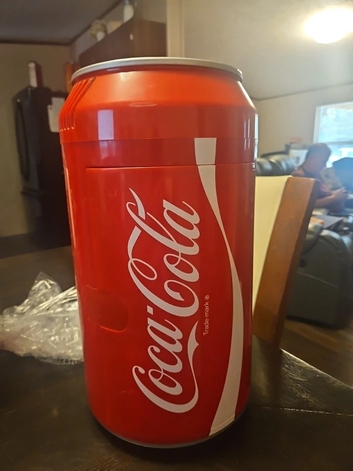COCA COLA MINI CAN FRIDGE REFRIGERATOR THERMOELECTRIC COOLER 12VDC / 110AC - Image 2 of 4