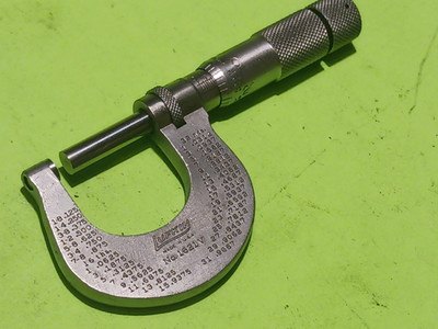 Vintage Lufkin No. 1621V 0-1'' Micrometer works great good condition