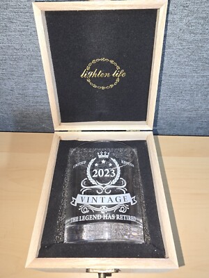 Lighten life 2023 'The legend has retired' Whiskyglas 360ml 