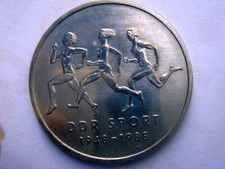 10 Mark Gedenkm&uuml;nze "40 Jahre DDR-Sport" 1988, stempelglanz