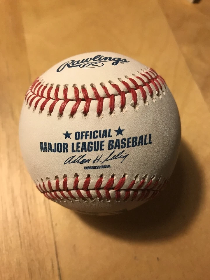 Ben Revere Autógrafo Firmado OMLB Oficial Grandes Ligas Béisbol Ángulos Foto 2 de 2