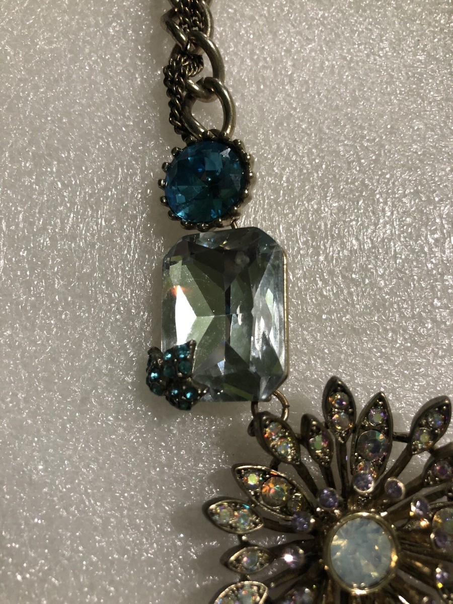 Collana Statement Betsey Johnson Con Ciondolo Libellula E Strass – Oro, Viola, Blu, Catena Curb Link